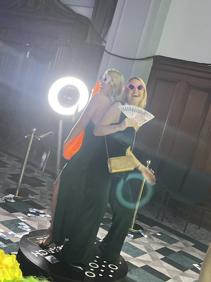 christmas-party-360-booth-image