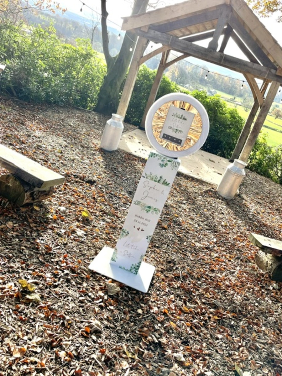 garden-smart-phone-booth-hobbit-hall garden smart phone booth hobbit hall