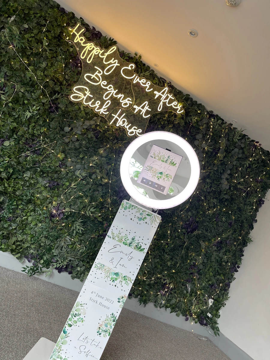 stirk-house-smart-phone-booth stirk house smart phone booth